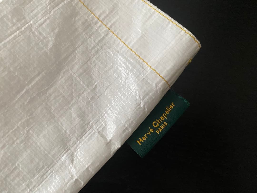 エルベシャプリエ マルシェバック ホワイト×カーキイエロー　Mサイズ