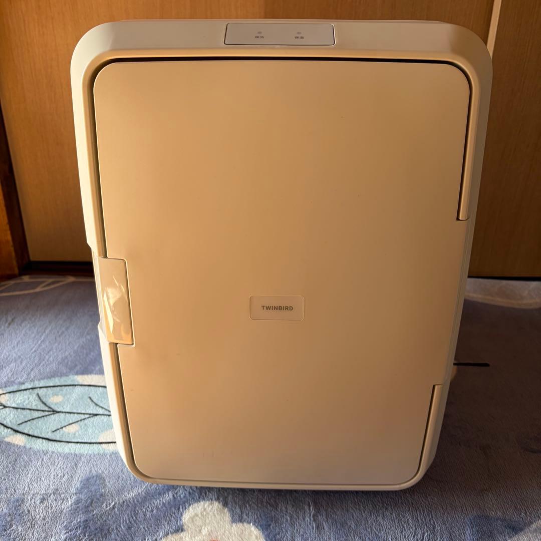 【美品】ツインバード2電源式ポータブル電子適温ボックス HR-EB08W 冷蔵庫