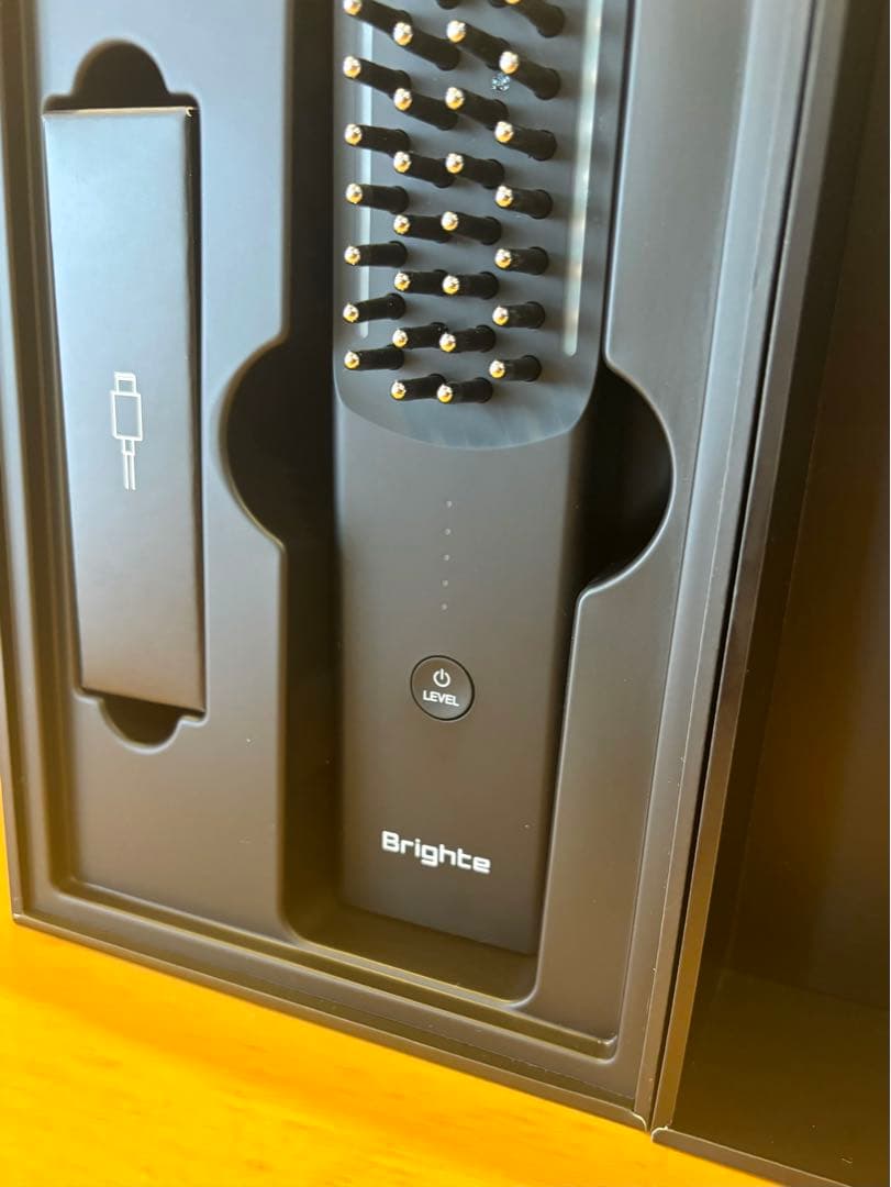 Brighte エレキブラシ美顔器・化粧水・マッサージブラシ・ヘアバンド