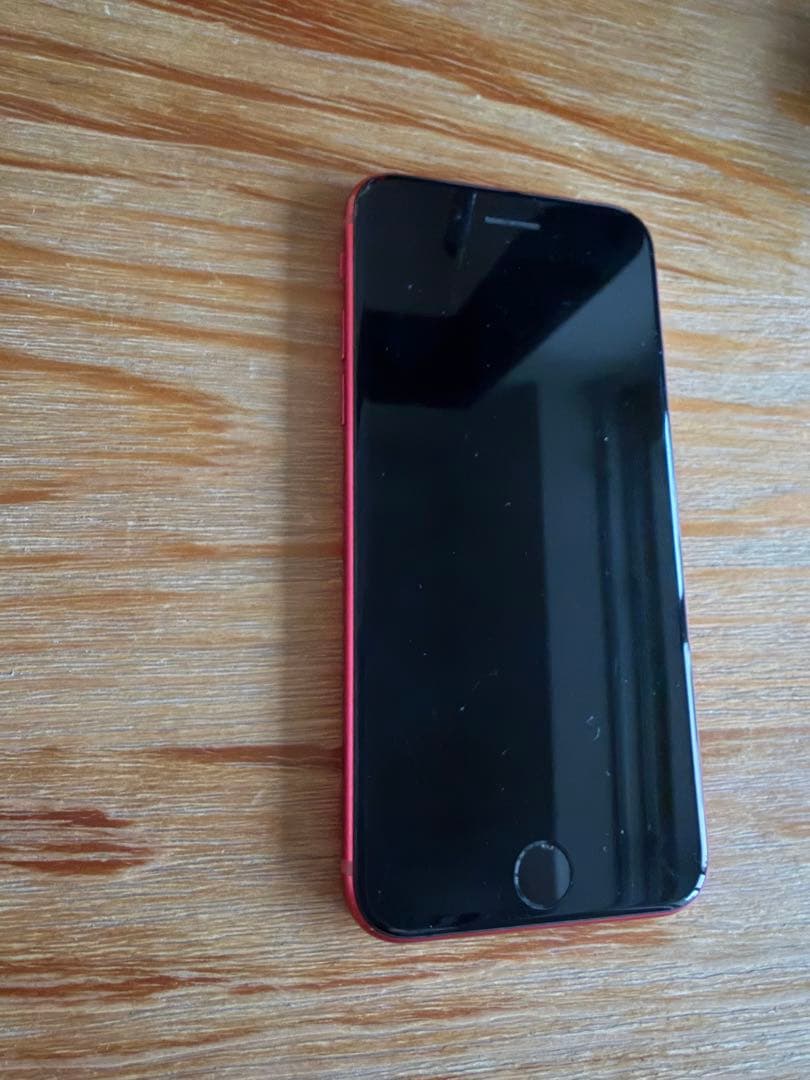 Apple iPhone SE (レッド)