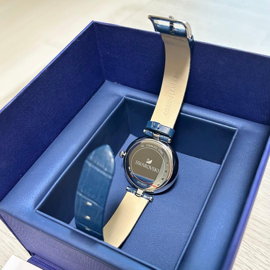 SWAROVSKI　腕時計　ラインストーン