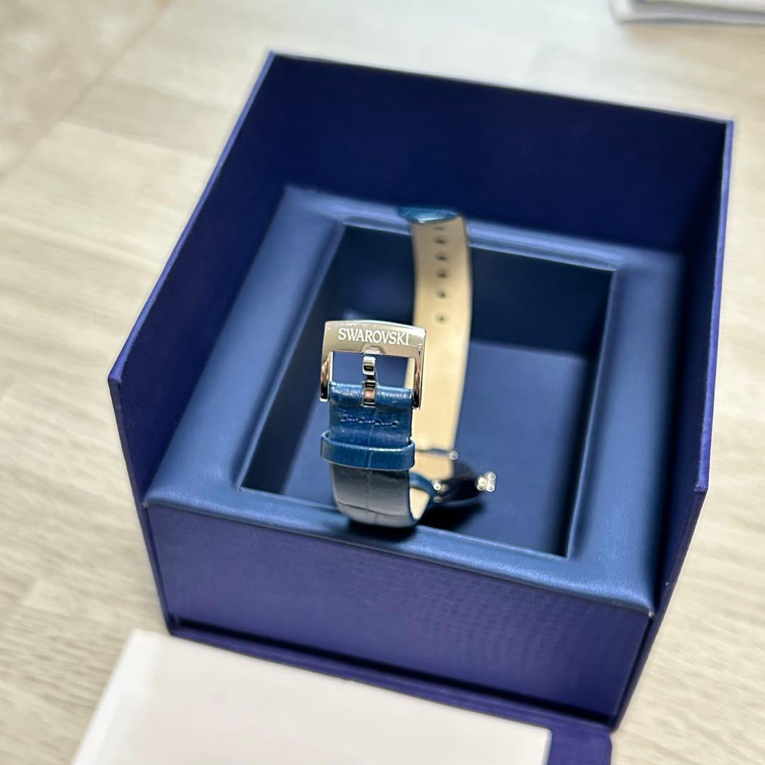 SWAROVSKI　腕時計　ラインストーン