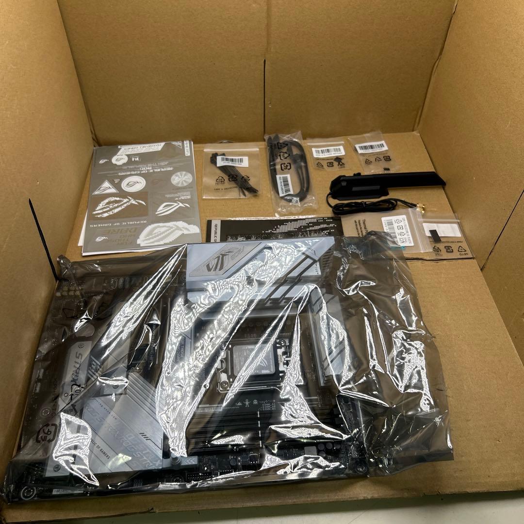 マザーボード ROG strix B650-A GAMING WIFI