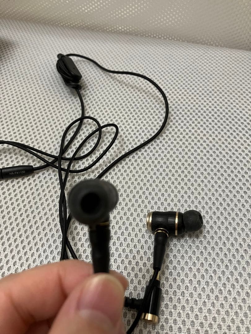 ほぼ未使用 JVC HA-FX1100 ウッドハウジング イヤフォン