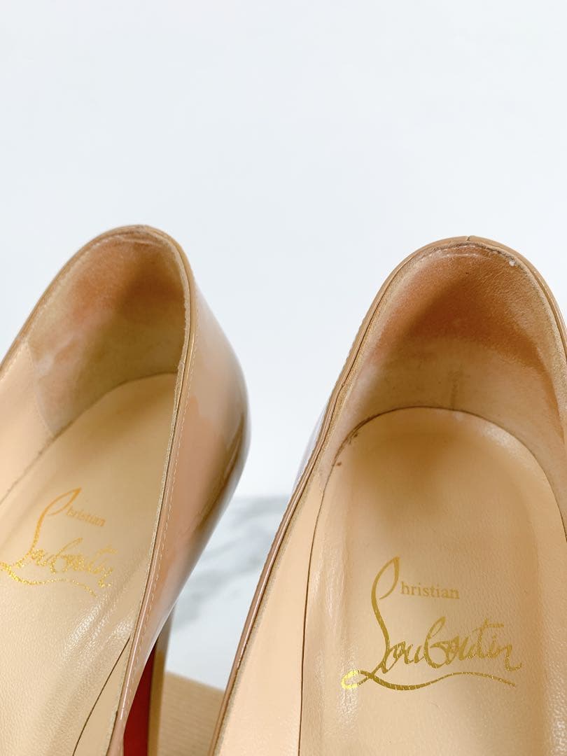＊Christian Louboutin オープントゥ ハイヒール　ベージュ
