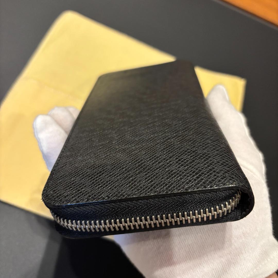 ルイヴィトン（LOUIS VUITTON）、長財布、タイガ、　ジッピー、新品同様