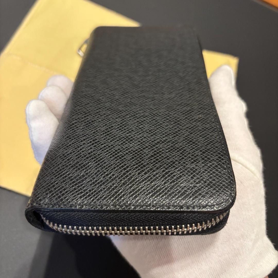 ルイヴィトン（LOUIS VUITTON）、長財布、タイガ、　ジッピー、新品同様