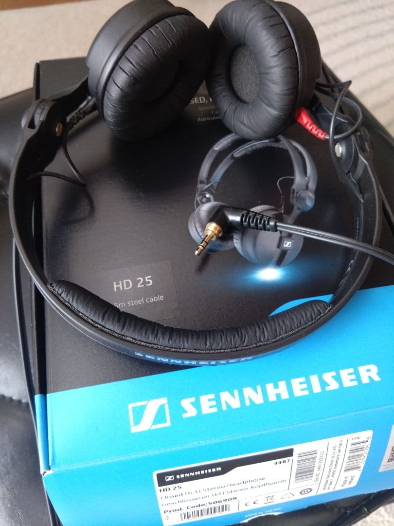 ヘッドホン Sennheiser HD 25