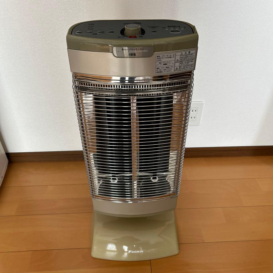 ダイキン遠赤外線暖房機セラム ヒート ERFT11SS 遠赤外線スト ーブ