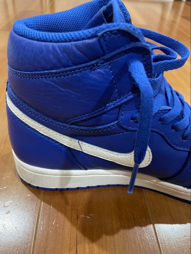 Nike Air Jordan 1 ハイパーロイヤル