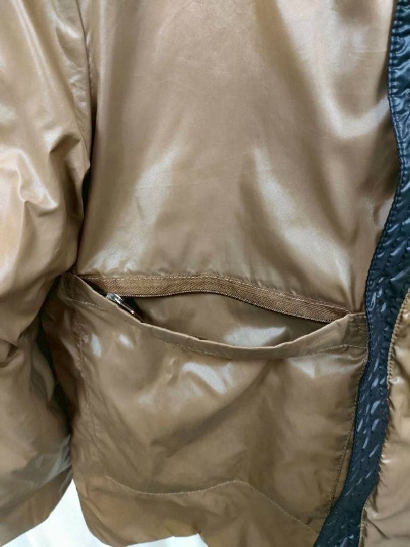 定価　１５万円　モンクレール ダウン　ブラウン系 ショート丈 正規品 レディース