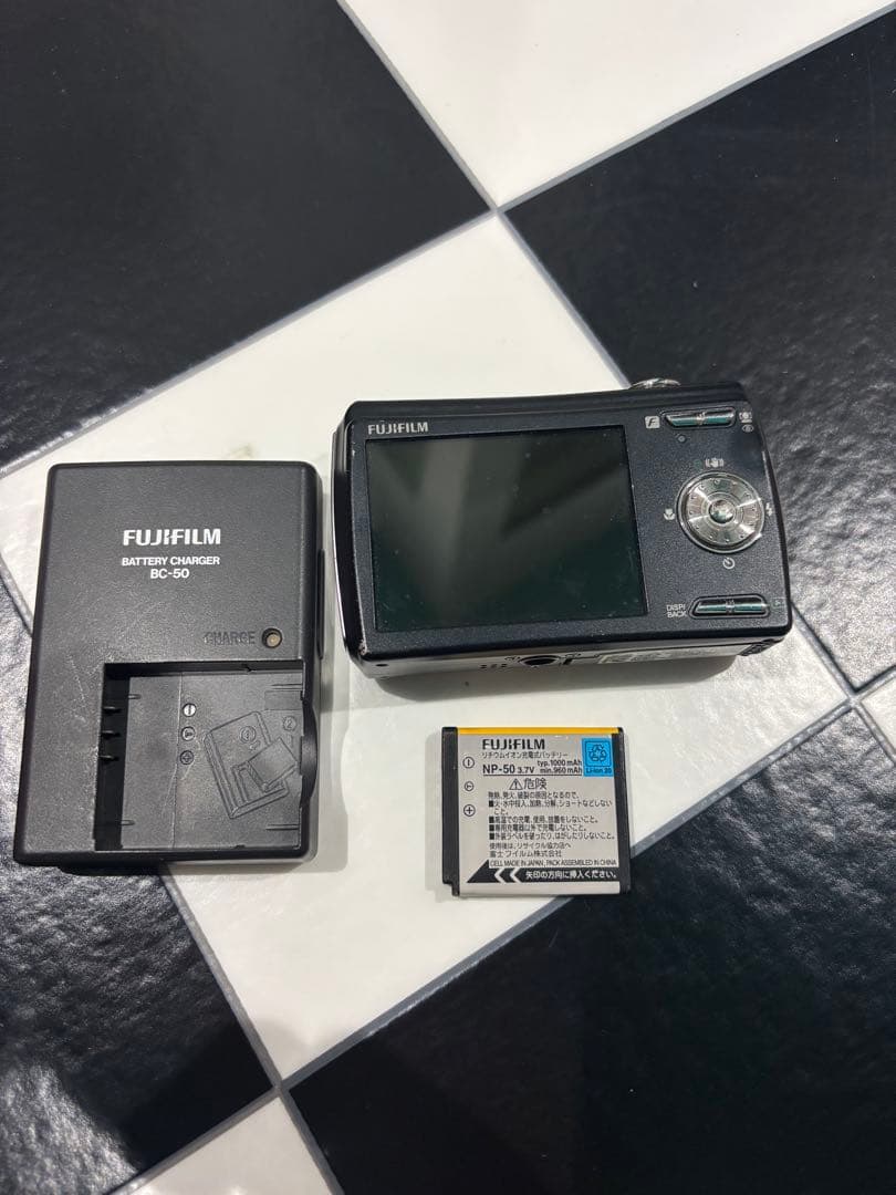 Fujifilm FinePix F100fd ブラック