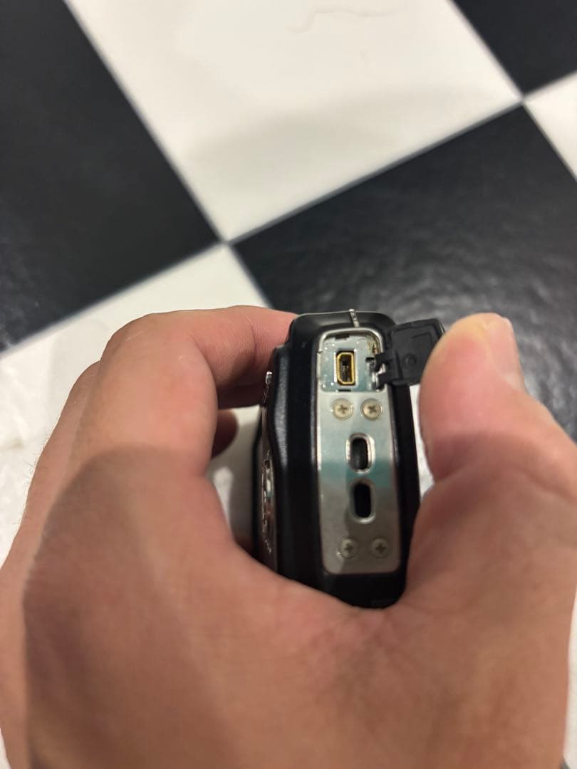 Fujifilm FinePix F100fd ブラック