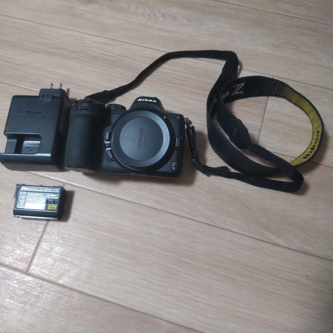 Nikon　フルサイズミラーレスカメラ　Z5