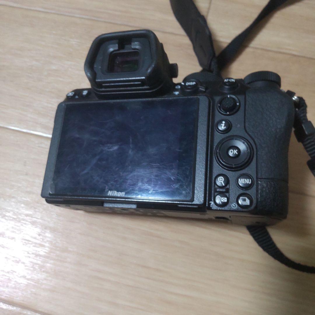 Nikon　フルサイズミラーレスカメラ　Z5