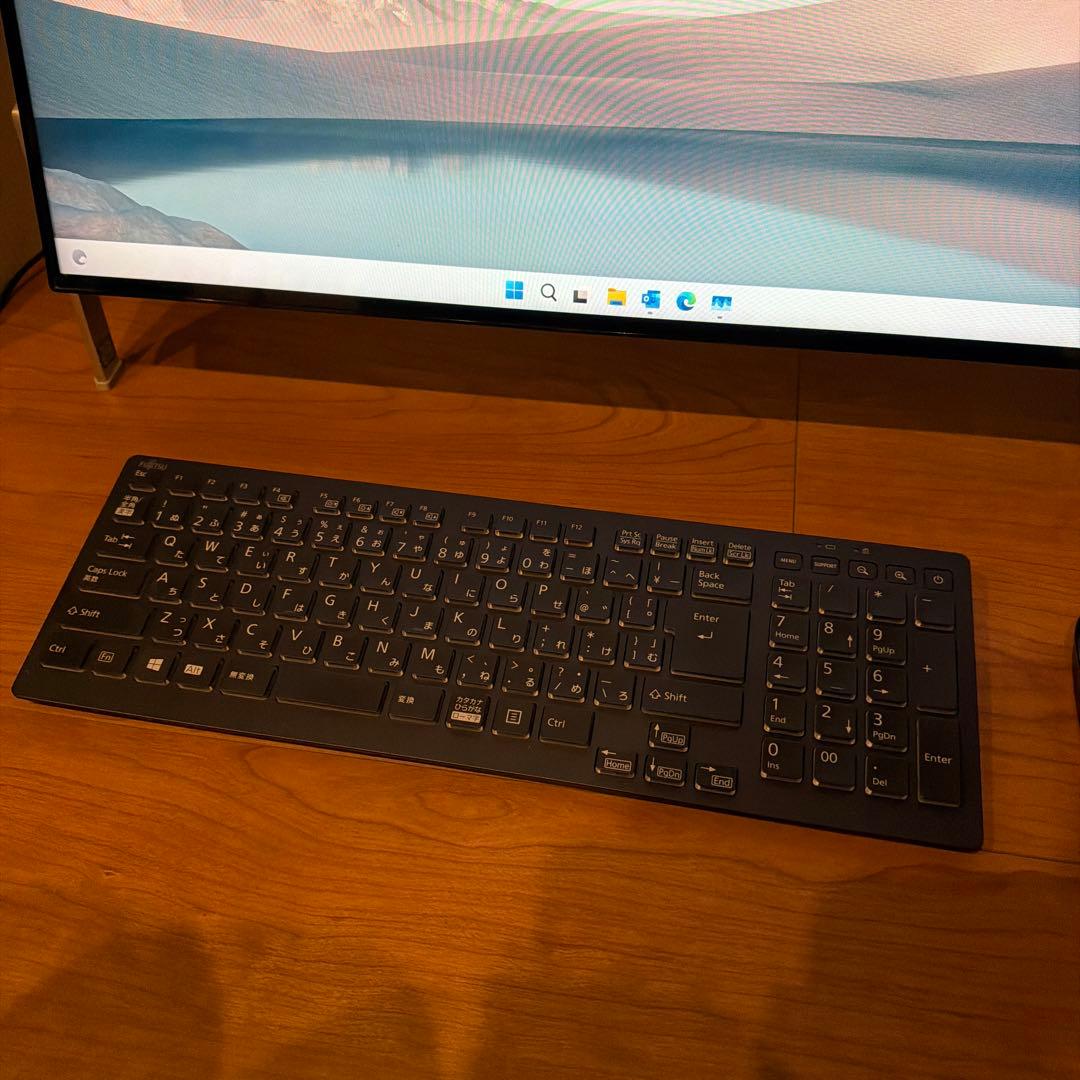 美品 Win11最新 富士通 デスクトップPC 23.8インチ　大容量 3TB