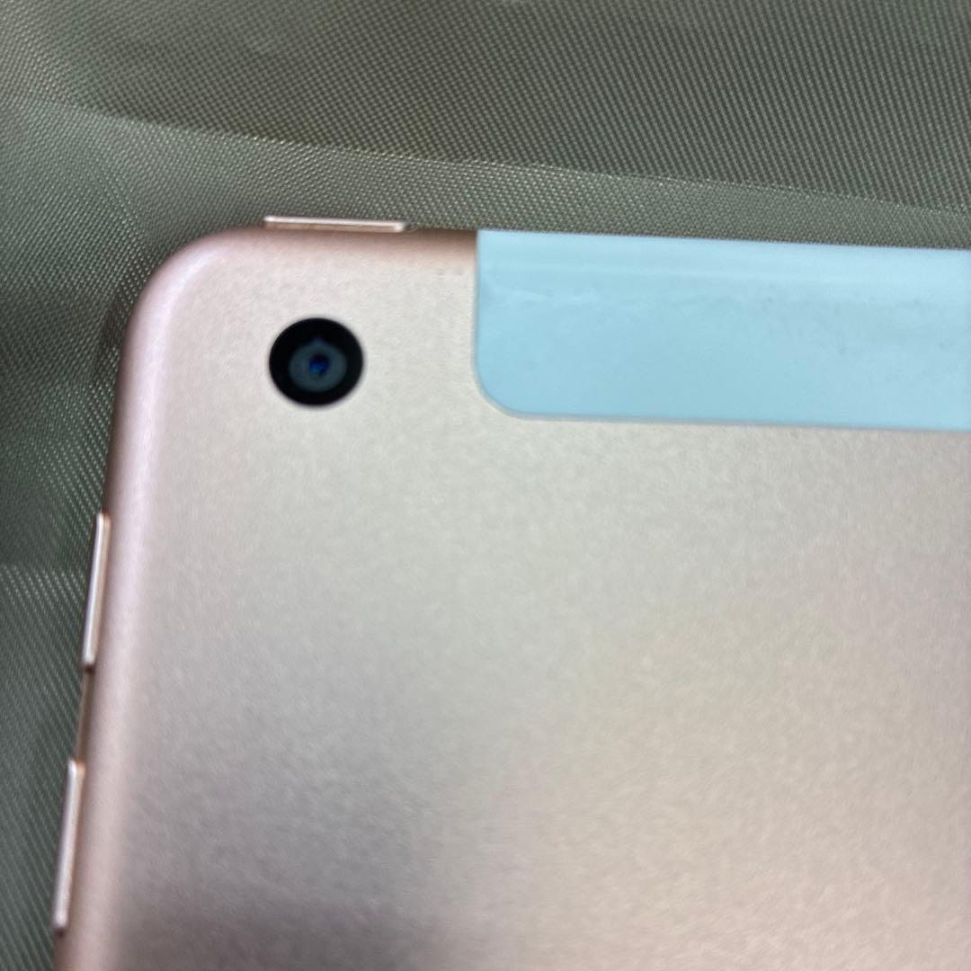 iPad 9.7インチ 第6世代 Wi-Fi+SIMフリー 32GB