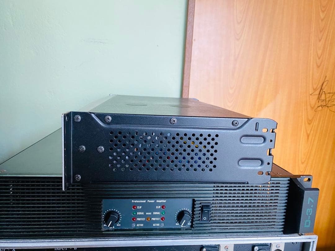 QSC GX3 パワーアンプ、良い品。