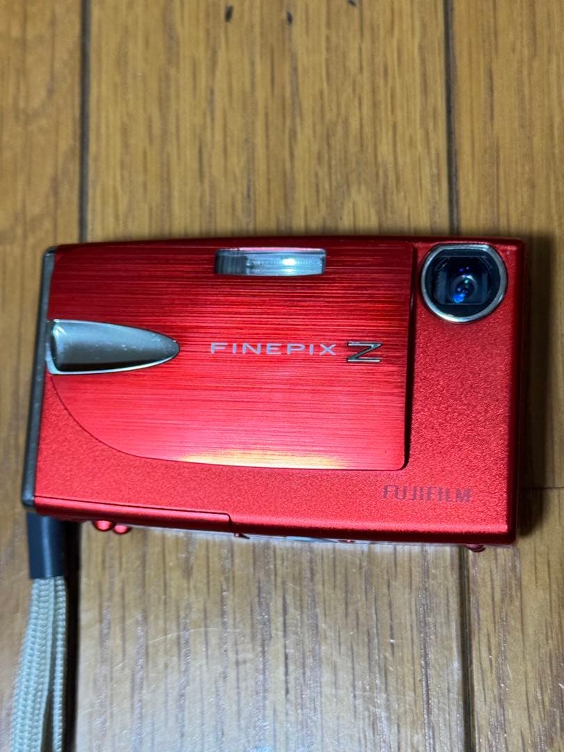 Fujifilm FinePix Z20fd レッド 1GBメモリー付き