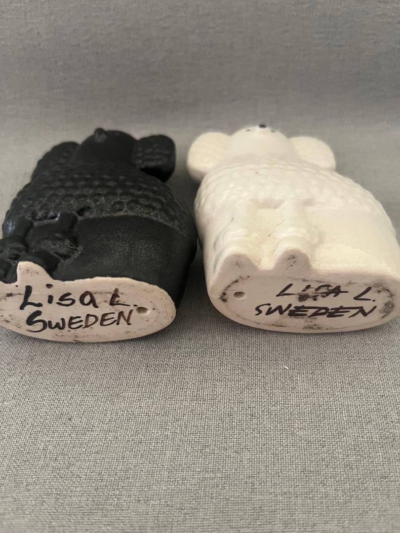 リサラーソン陶器製プードル置物 黒と白のセット