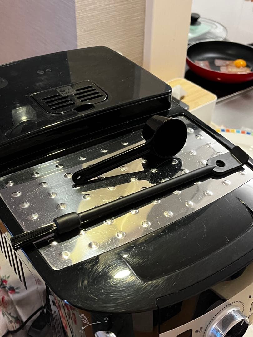 デロンギ　マグニフィカS　ECAM22112 KALDIキャニスター缶付