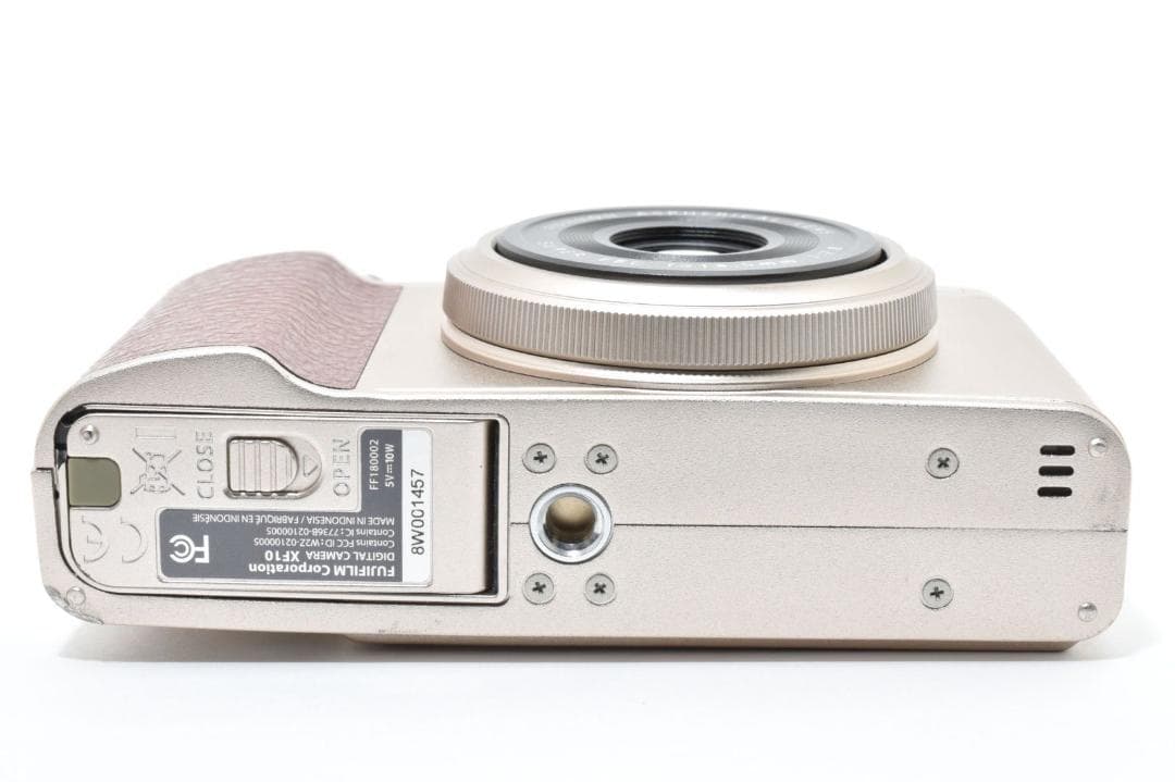フジフィルム FUJIFILM XF10 高級コンデジ