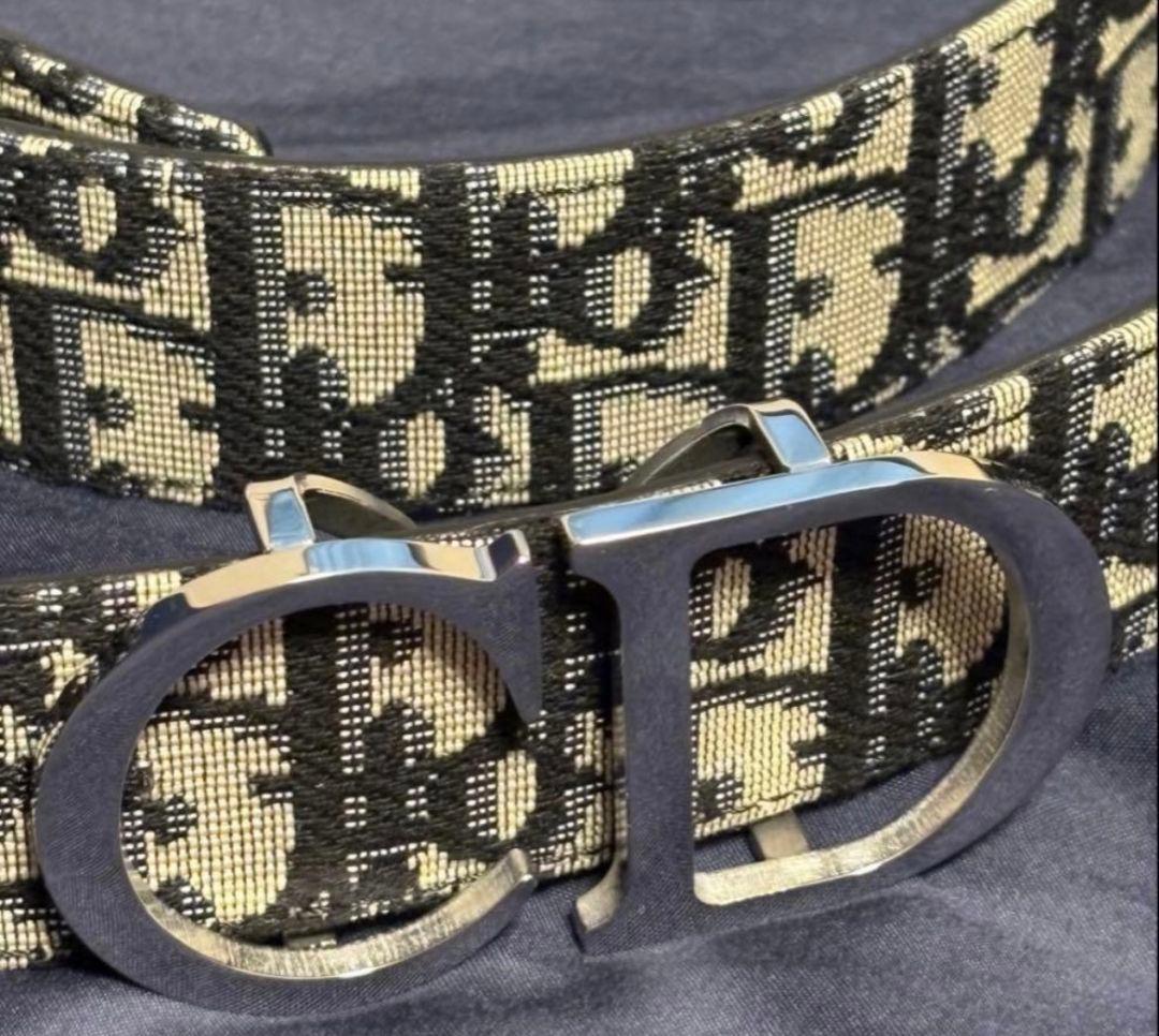 Christian Dior ロゴ入りレザーベルト