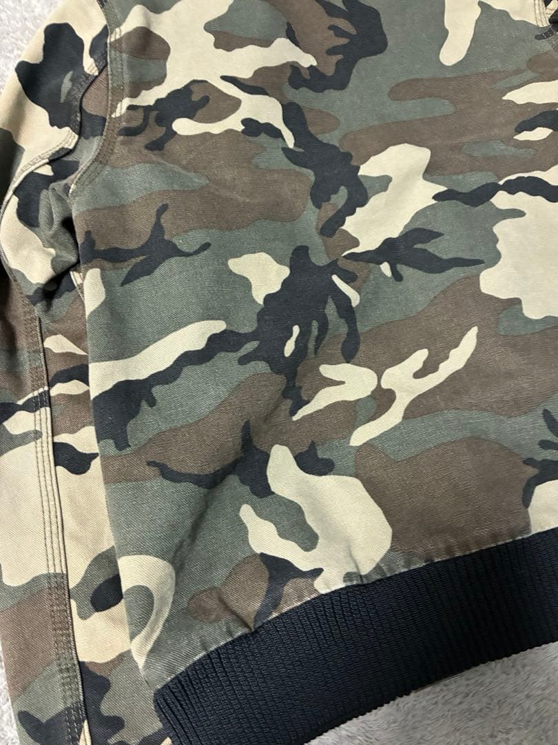 Carhartt フルジップパーカー 迷彩柄 カモフラ柄
