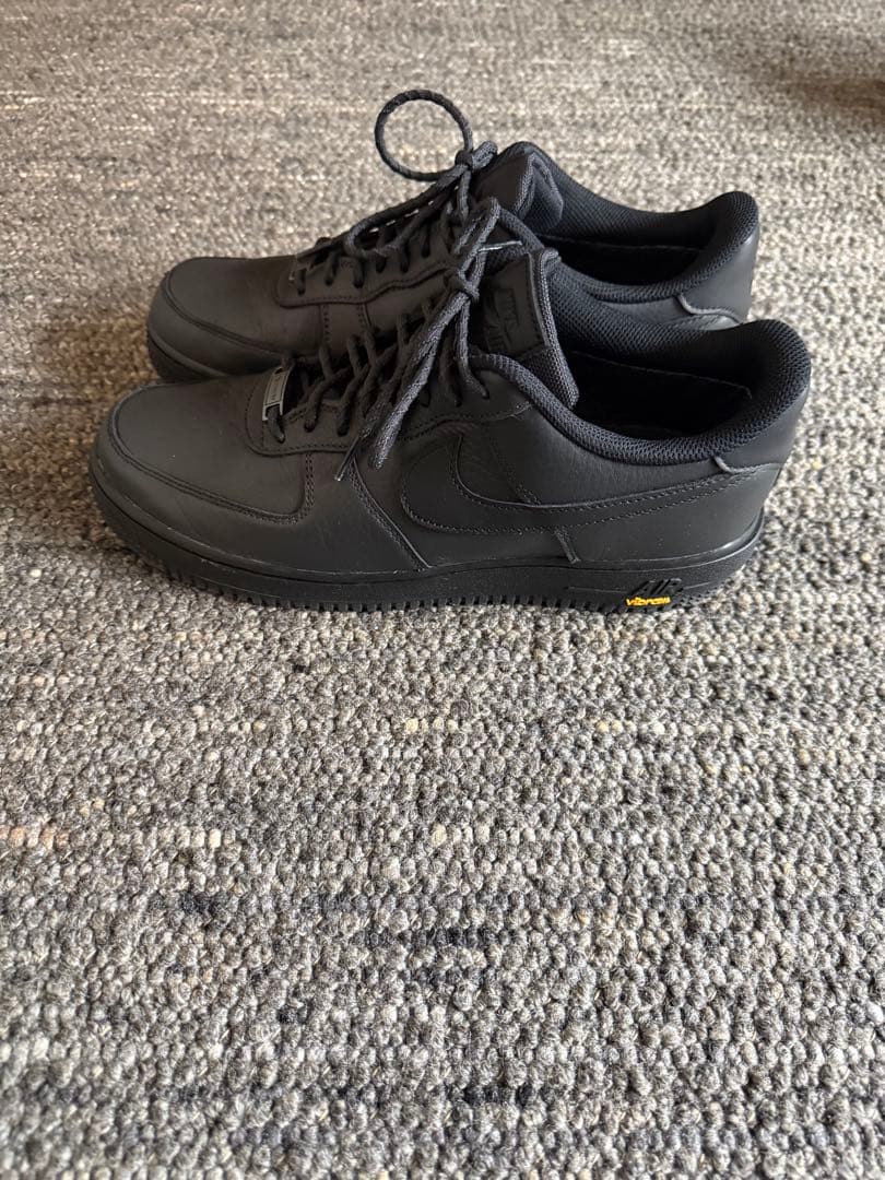 靴 NIKE AIR FORCE 1 GTX VIBRAM