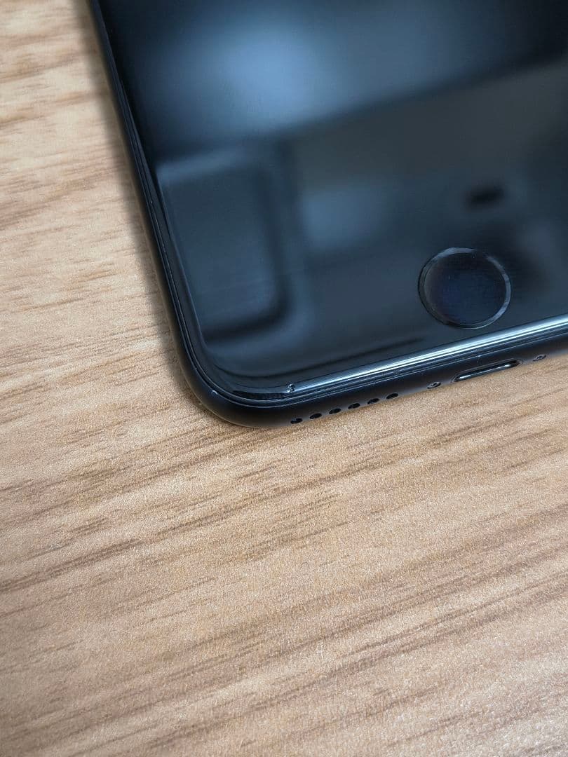 【おまけ付き】Apple iPhone SE 第2世代 128GB