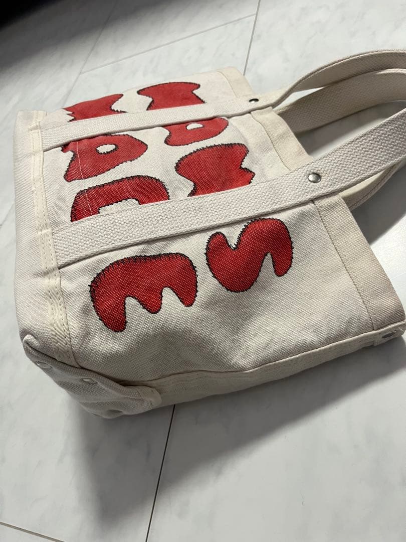 ヒューマンメイド×KAWSトートバッグ　オフホワイト