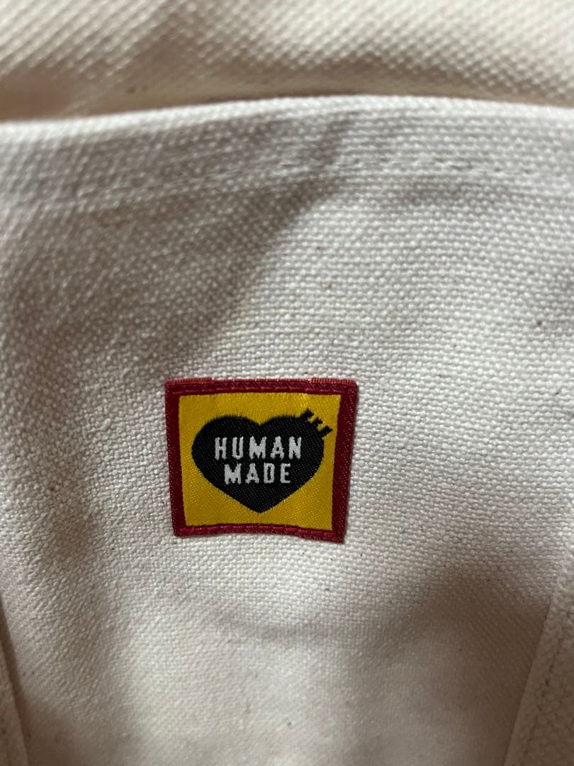 ヒューマンメイド×KAWSトートバッグ　オフホワイト