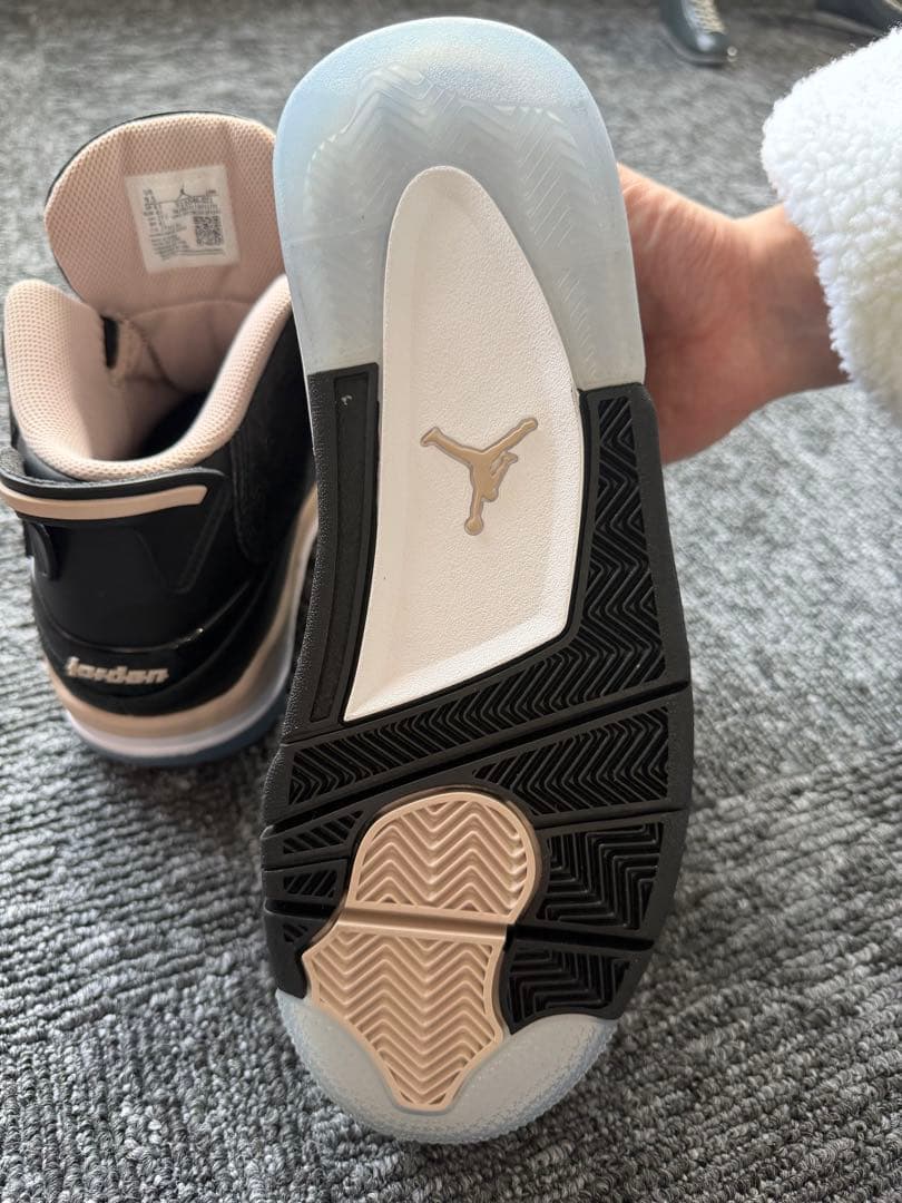 w*d様 超レア！新品未使用品、Jordan ブラック 高トップスニーカー！