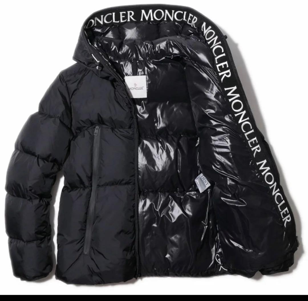 美品　MONCLER ダウンジャケット　Montcla ブラック　サイズ1