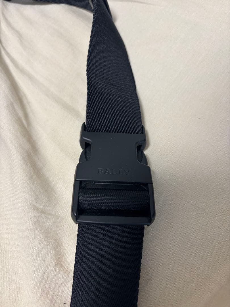 BALLY ボディバッグ ブラック レザー