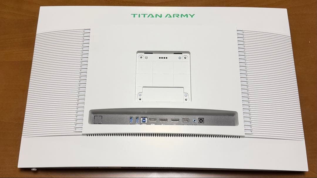 Titan Army M27E6V-PRO 4K 160Hzモニター