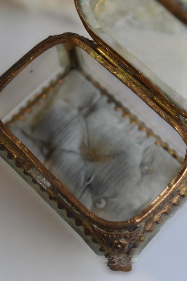 美品　ガラス宝石箱　ジュエリーボックス　　フランスアンティーク　べべルガラス