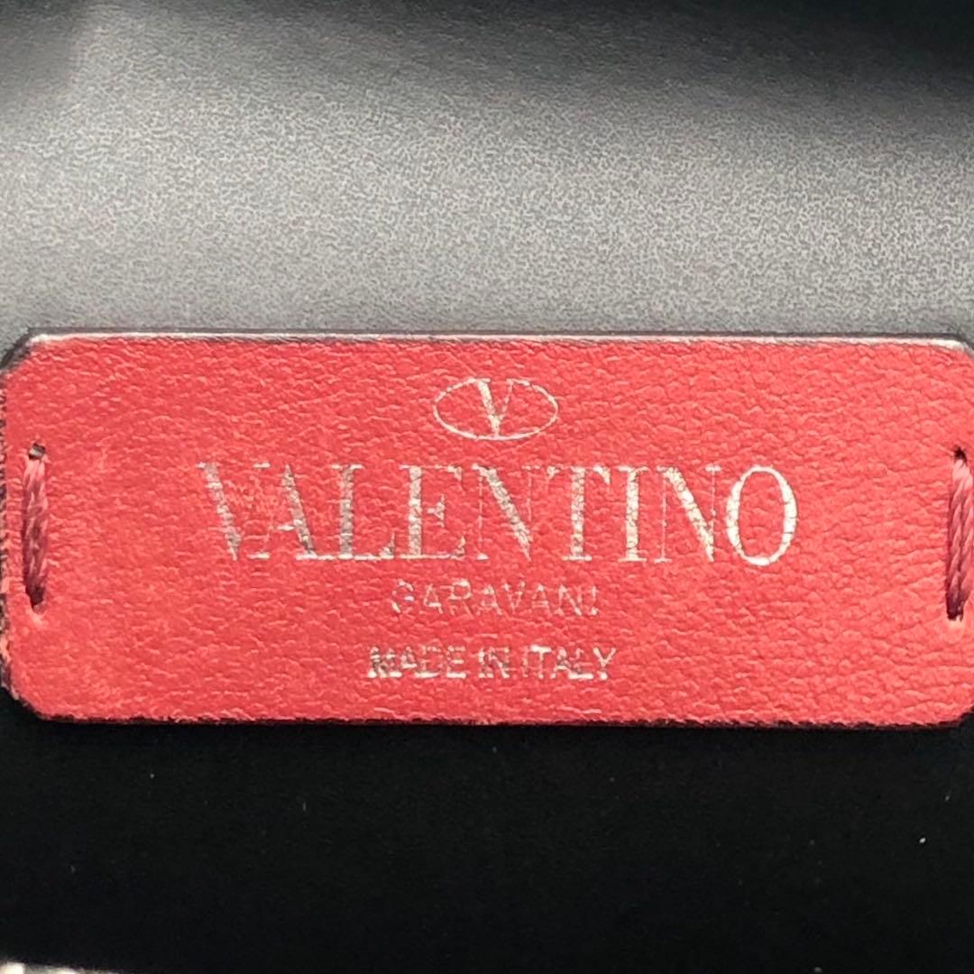 美品 VALENTINO VLTN レザー ボディバッグ 斜め掛け ブラック