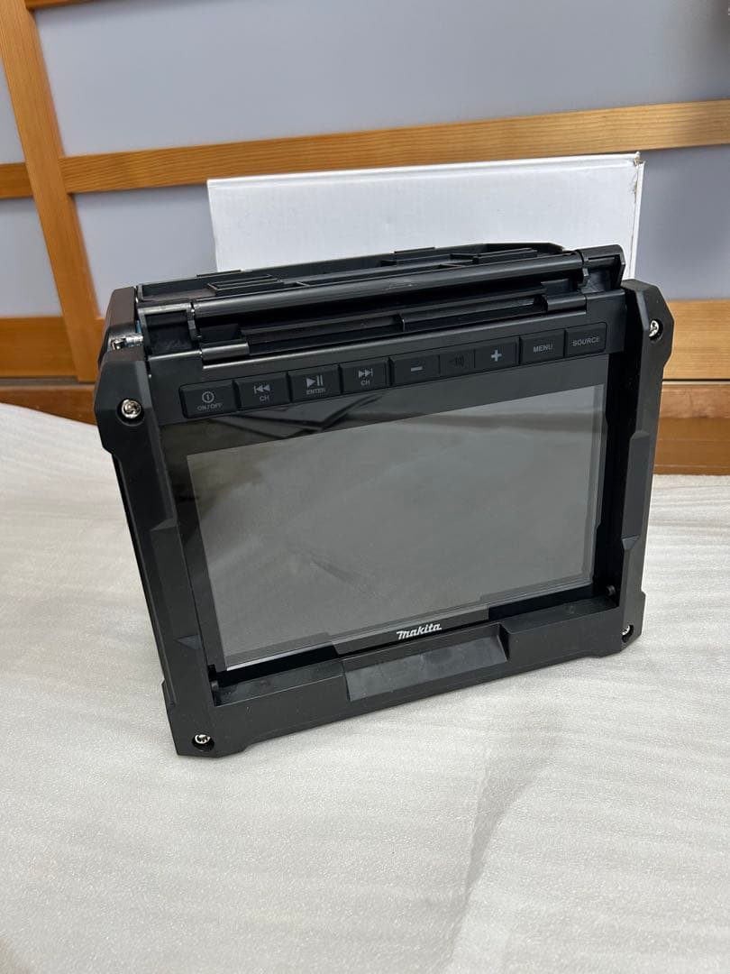 ⭐︎ほぼ未使用品⭐︎Makita マキタ 現場用 ラジオ 付 テレビ　TV100
