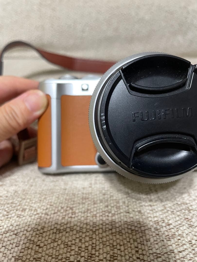富士フイルム　X-A7 ミラーレスカメラ　一眼Fujifilm キャメル