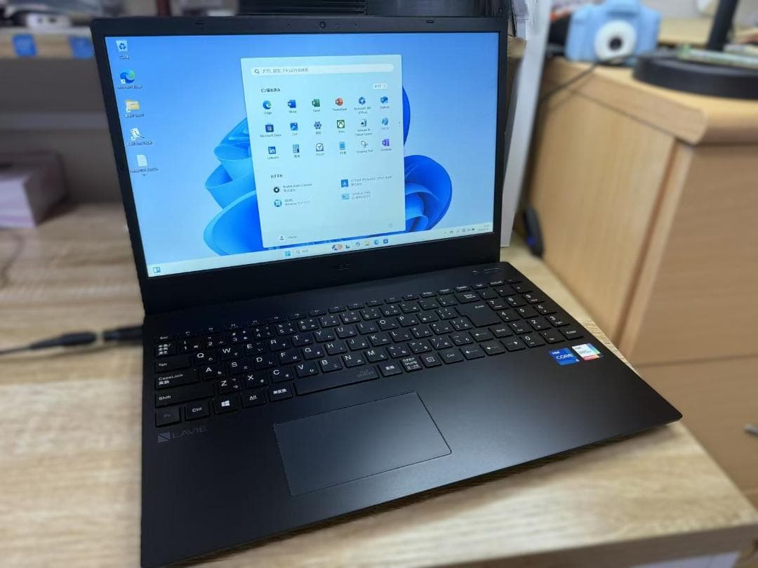 未使用品近い NEC 十一世代　16GB SSD+HDD Office付き