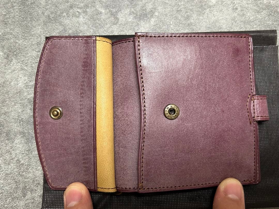 ASUMEDERU ロロマ 札バサミ 色:プルーニャ