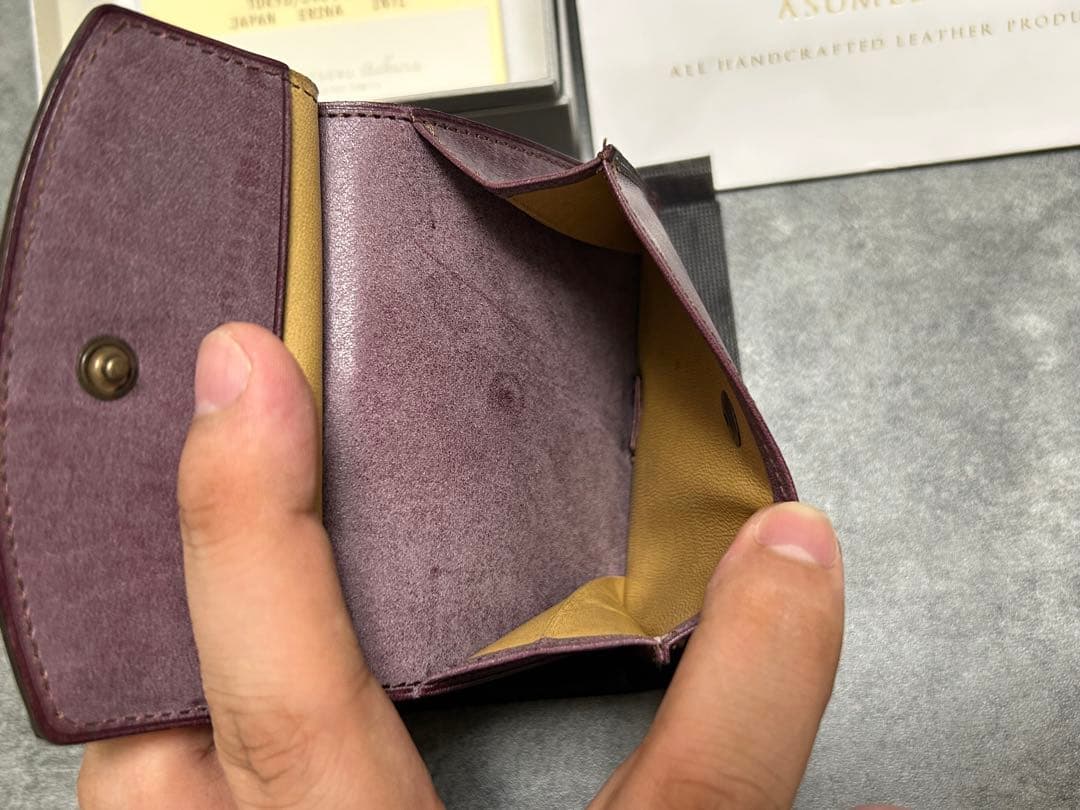 ASUMEDERU ロロマ 札バサミ 色:プルーニャ