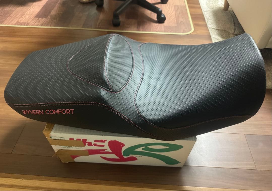 CB1300SF/SB ワイバーン シート COMFORT SEAT SC54