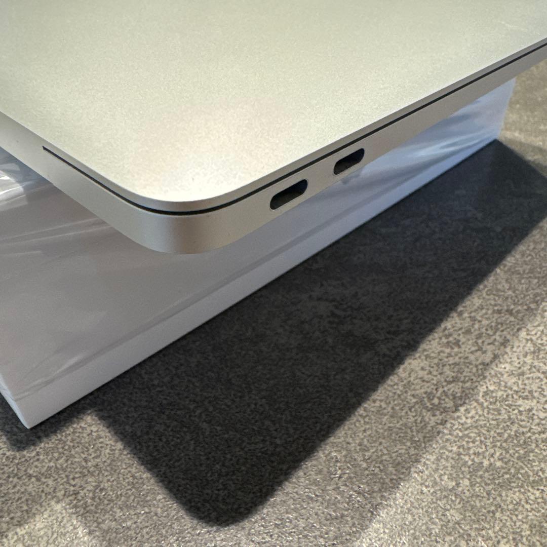 M1 MacBook Air 13インチ 16GB 2TB USキーボード