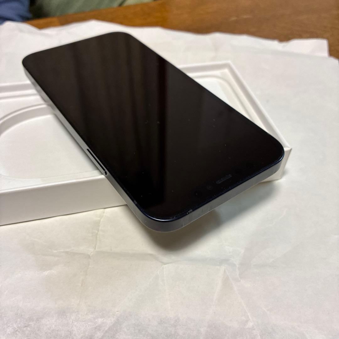 iPhone 12 64 GB黒色￼
