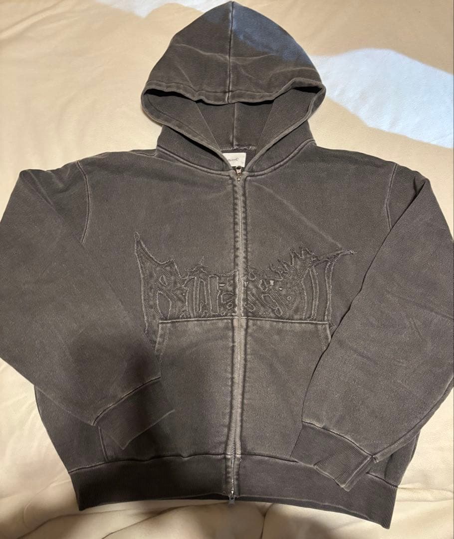 blessuジップパーカー