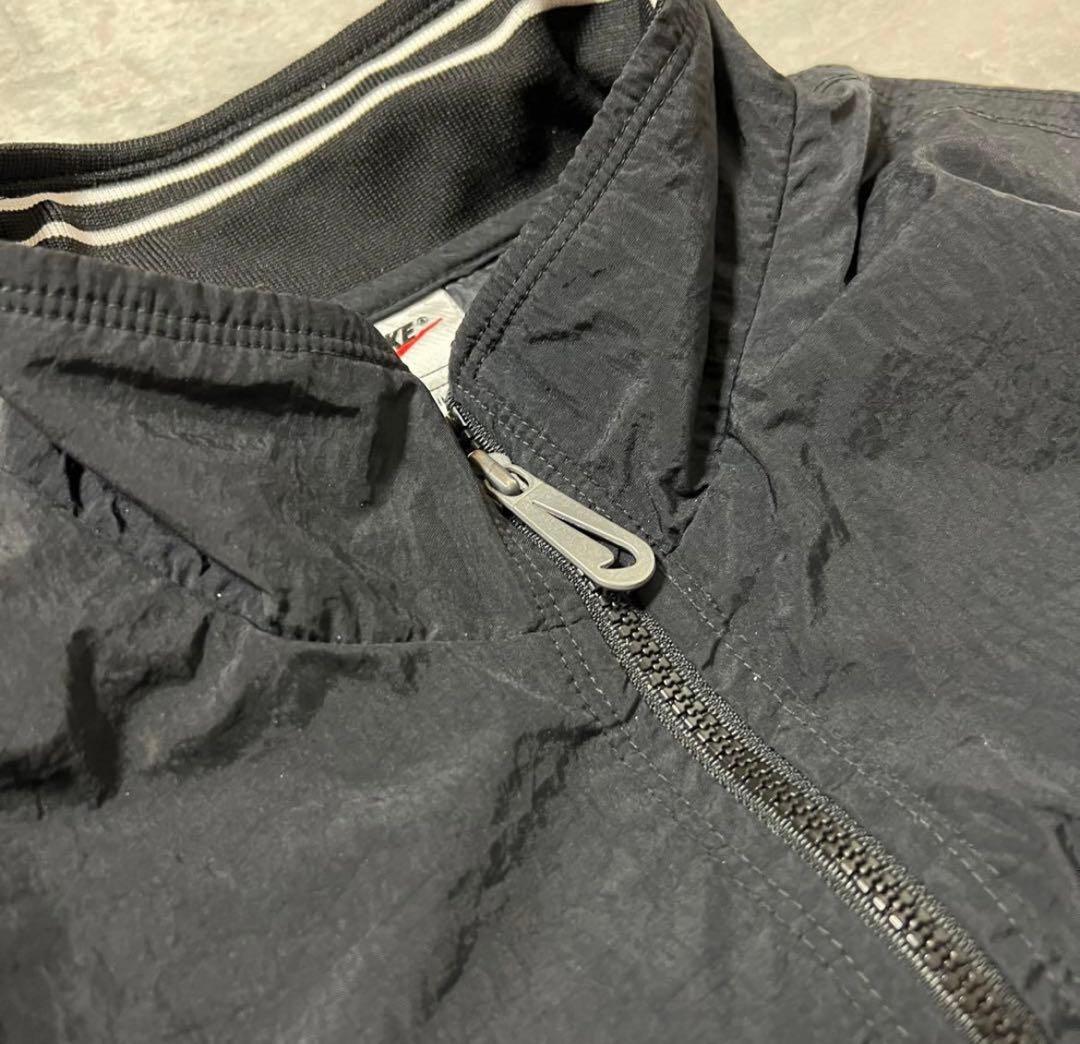 NIKEナイロンジャケット　ハーフジップ