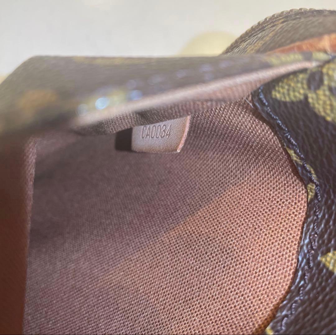 LOUIS VUITTONボディバッグ　斜め掛けバック　ガンジュ　ルイヴィトン