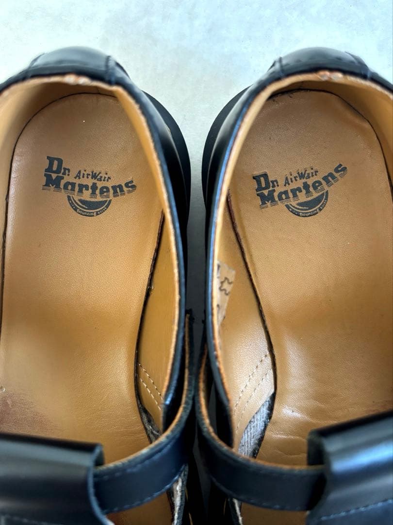 Dr. Martens POLLEY Tストラップシューズ